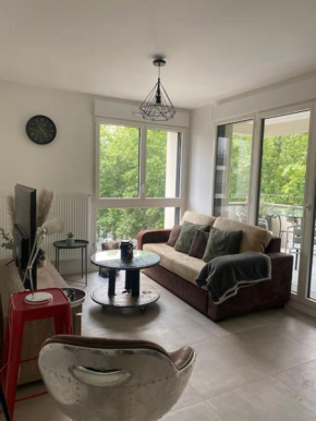 T3 cosy et lumineux avec terrasse